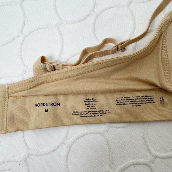 Nordstrom Wireless Nude Tshirt Bra Medium - Picture 3 of 3